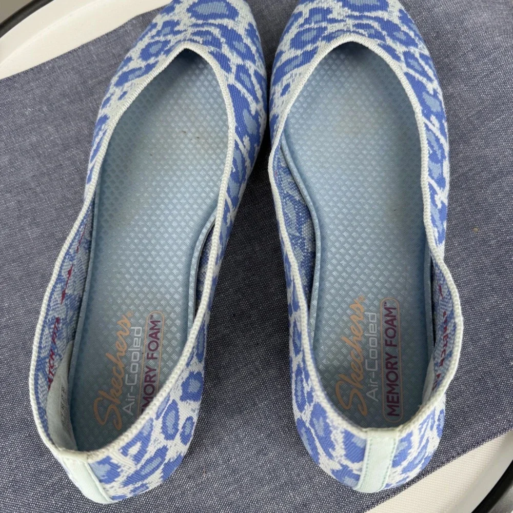 Skechers Cleo Ballet Flats Womens 10 Blue Leopard Print Stretch‎ Fit Pointed Toe